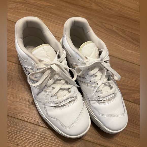 New Balance 550 - Picture 2 of 6
